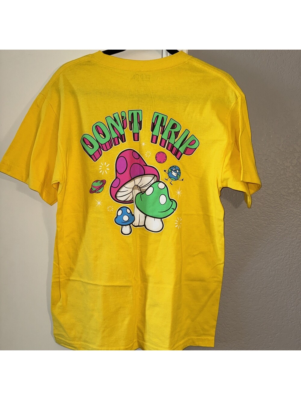 Eldon "Don't Trip" Yellow Graphic T-Shirt Men's Size M Planet Psychedelic